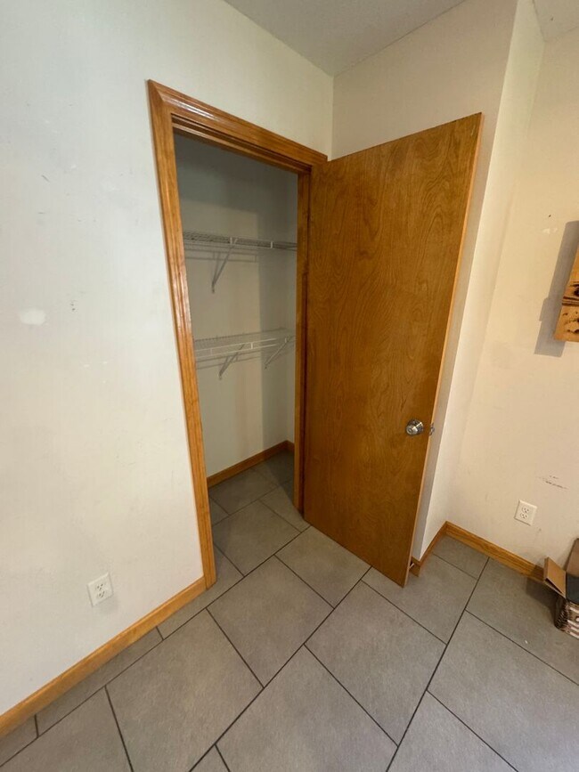 Photo - 125-127 Laconia Unit 127