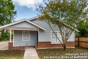 Building Photo - 810 E Euclid Ave