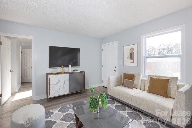 Photo - 4517 Helena St