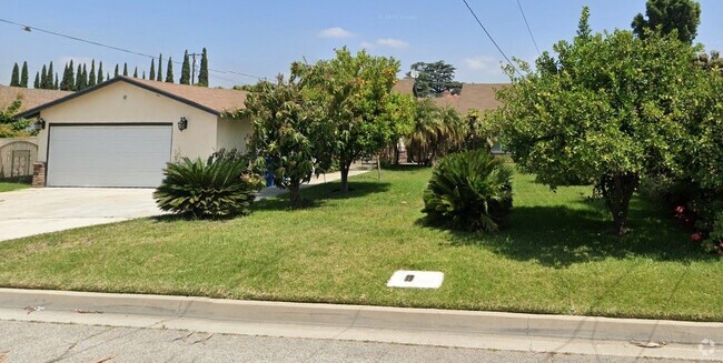 Building Photo - 12313 Lambert Ave Rental