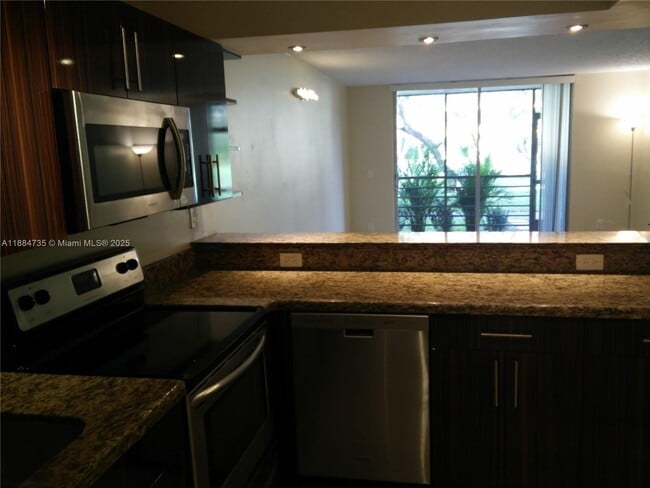 Photo - 3285 Foxcroft Rd Unidad E107