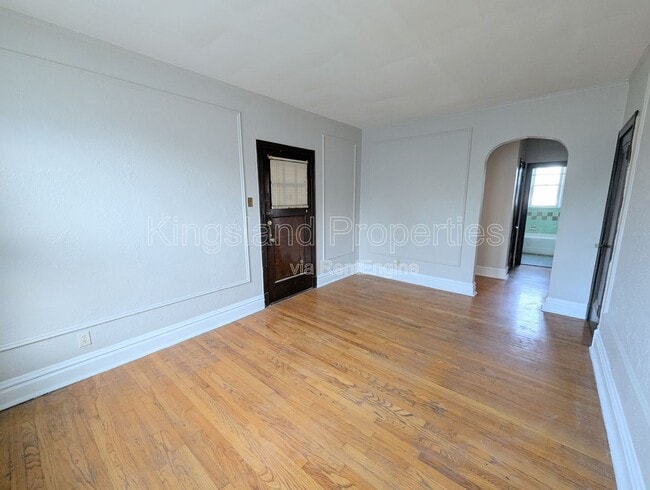 Photo - 3862 S Spring Ave Unit 3e