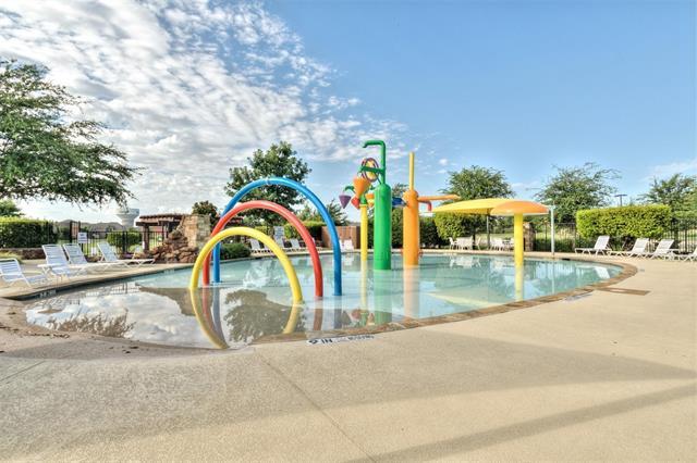 Photo - 812 Callcott St