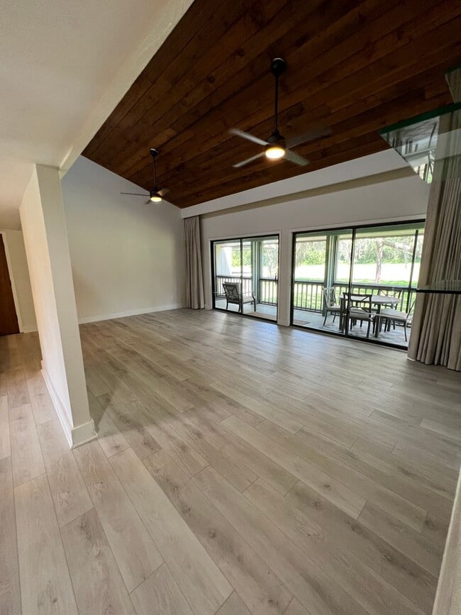 Photo - Great updated 2/2  in Grenelefe