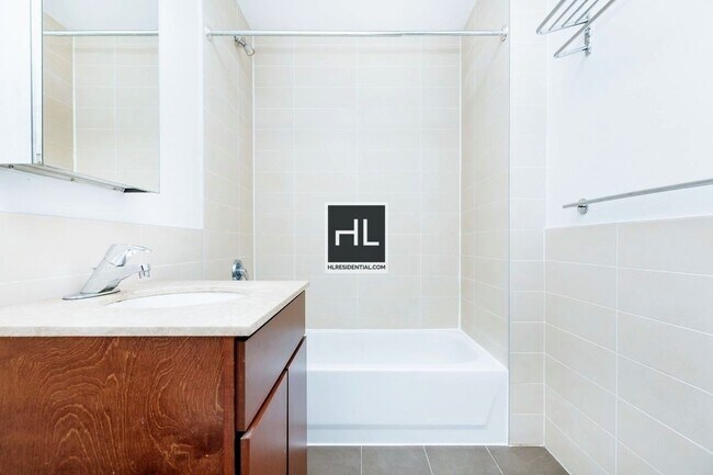 Photo - Metropolitan Ave Unit 405