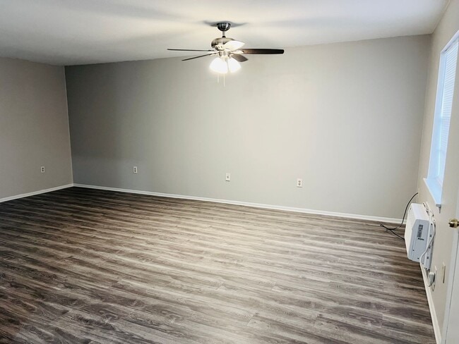 Pied Piper Apartments (Studio/1 Bath)