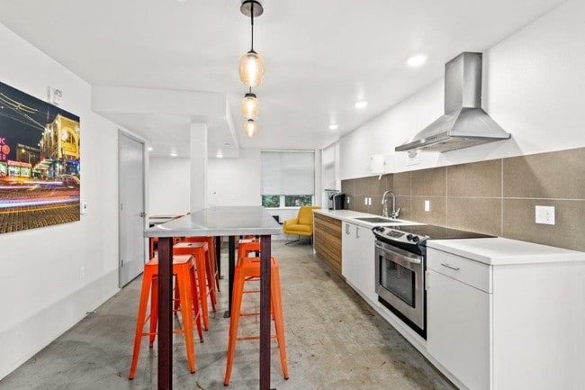 Photo - Discover Horizon Phinney!