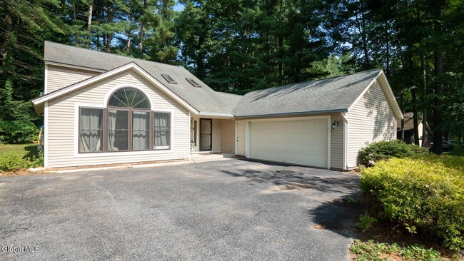 Building Photo - 64 Meadow Rue Pl