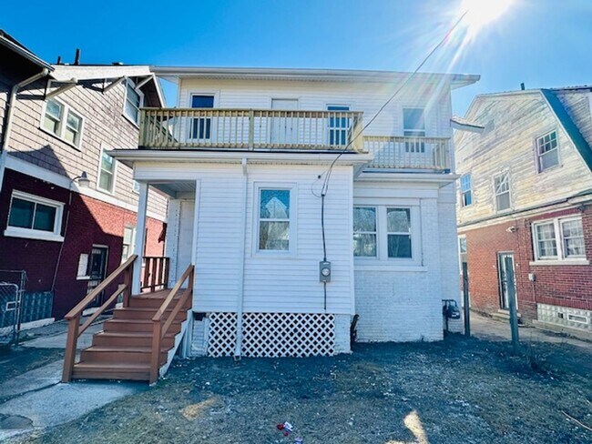 Photo - Lease_ Fully Remodeled 3 Bedroom 1 1/2 Bath Welcome Section 8 Call 313-429-3244