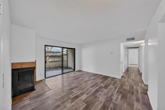 251 Del Verde Cir Unit 3