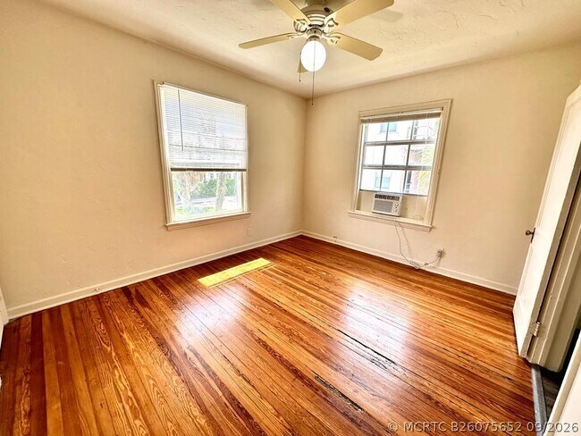 2016 Broward Ave Unit 3
