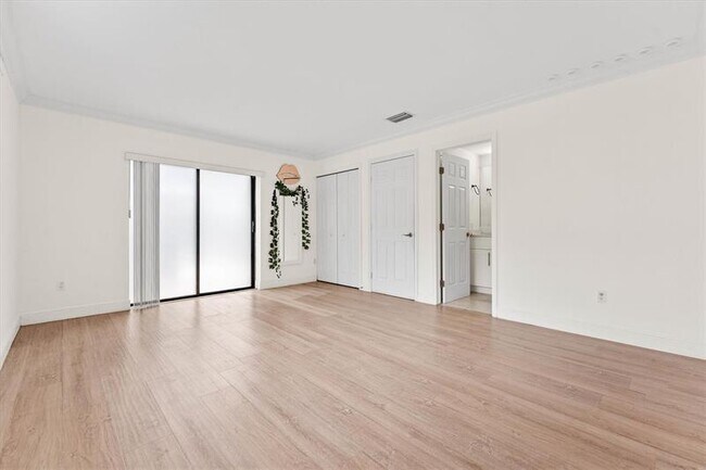 Photo - 4741 Holly Lake Dr