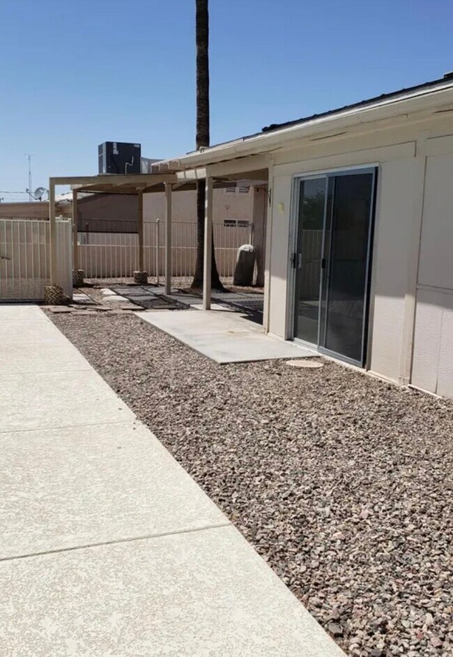 Photo - 3247 Chanute Pl