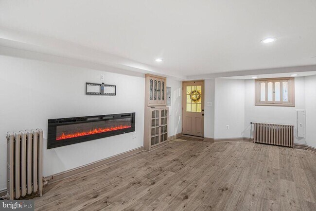 Photo - 66 Bryant St NW