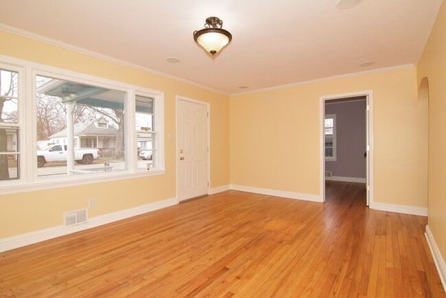 Photo - Sweet 3 Bedroom Home Close to Speedway