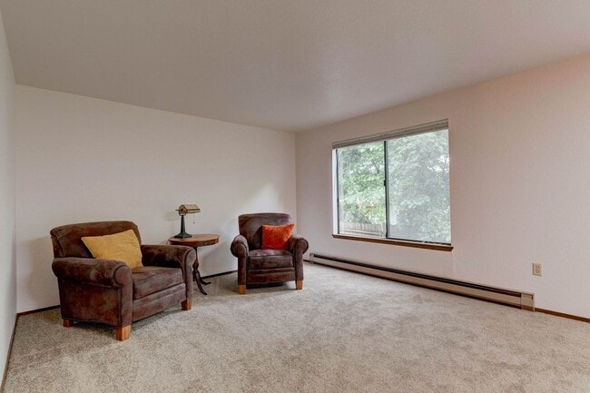 Photo - 0852-325 NE Kettle St #107 Unit 107