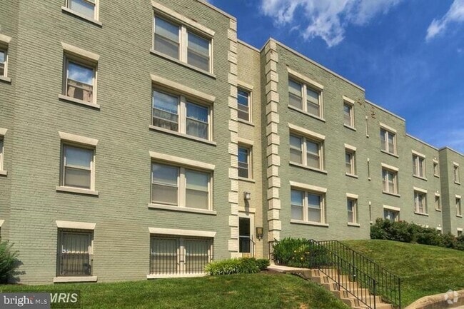Building Photo - 4408 1st Pl NE Unit 13 Rental