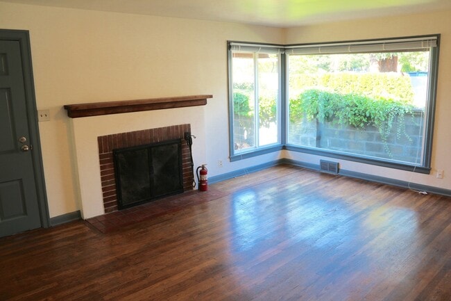 Photo - Cozy Seward Park Home with Large Yard!