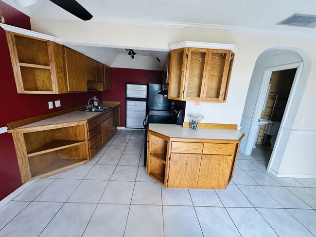 Photo - 1305 Gateway Dr Unit G-2