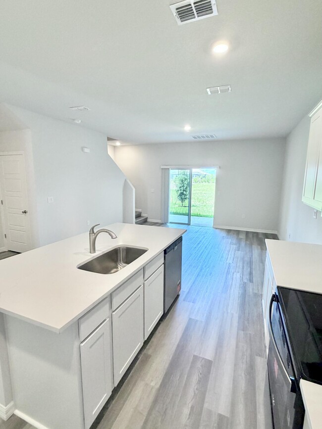 Photo - 12813 SW Forli Wy