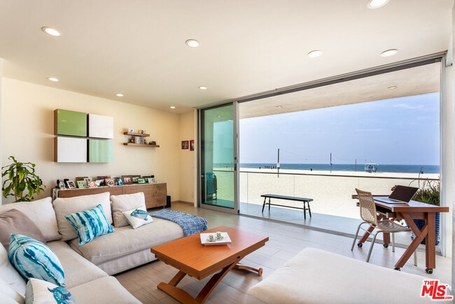 Building Photo - 1 Driftwood St Unit 2 Rental