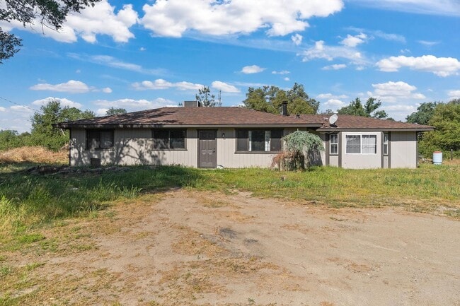 Building Photo - 31331 Auberry Rd Rental