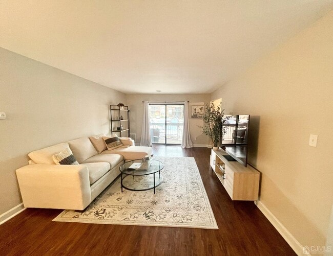 Building Photo - 614 Sharon Garden Ct Unit 614
