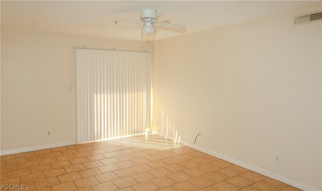 Photo - 2835 Winkler Ave Unit 216