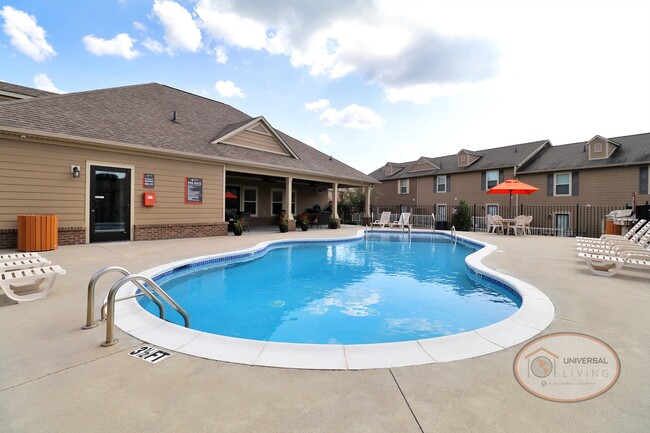 Pool - The Villas at Lavinder Lane Apartments