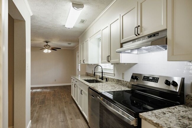 Photo - 370 Cedar Creek Rd