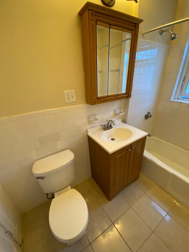 Photo - 126 Warren St
