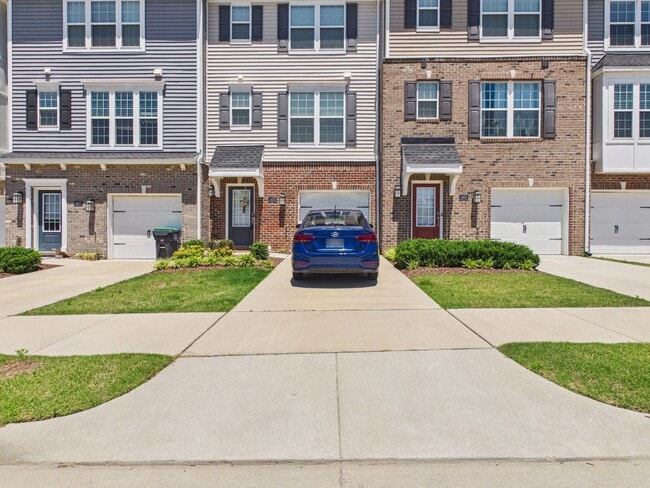 Photo - 1405 Kerr Dr
