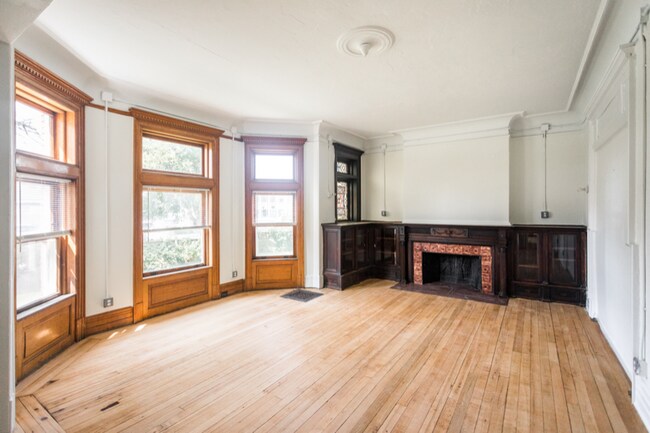 Photo - 223 E Ferry St Apartment Unit 101