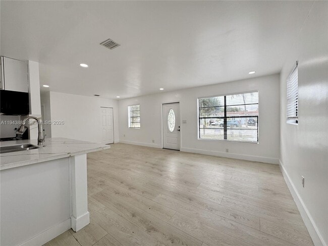 Photo - 631 N 68th Terrace