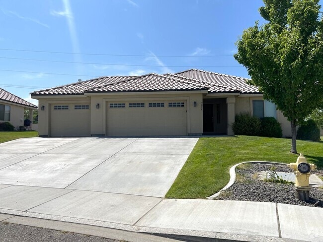 Building Photo - Gorgeous Home in Fountain Hills!