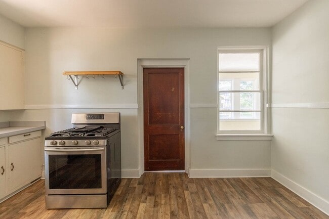Photo - BILOXI - ADORABLE LITTLE COTTAGE - CLOSE TO KEESLER AND THE BEACH