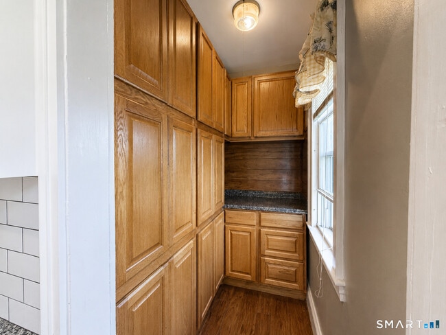 122 Dover Rd Unit 2nd Floor