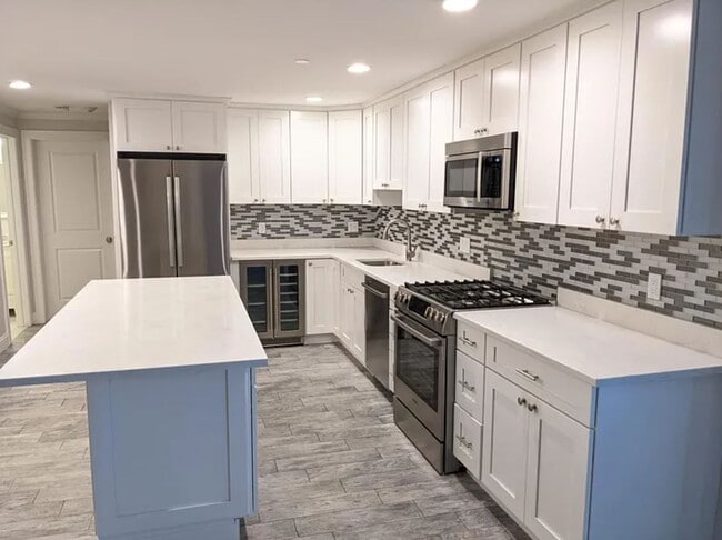 Photo - 152 Pleasant St Townhome