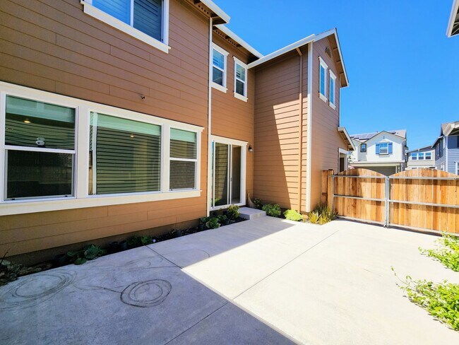 Photo - 4 Bedroom Home in W Section