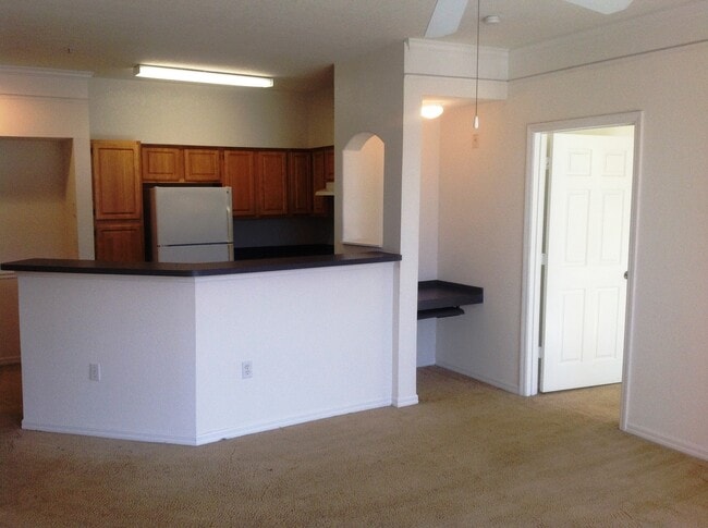 Photo - Hamptons At Metrowest - 2/2 Condo with balcony!! Unit 57-207
