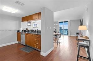 Northeast Bayshore Court, Miami, FL 33138 - 1 BR 1 BA condo - Northeast Bayshore Court, Miami, FL 33138 - 1 BR 1 BA condo