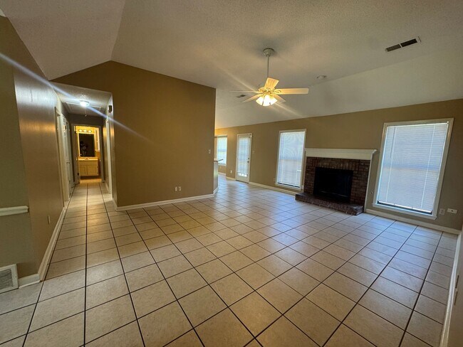Photo - 7822 Guthrie Ln