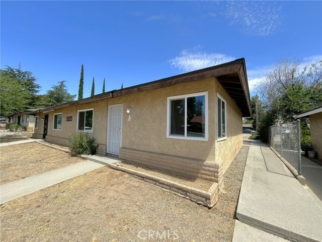 Photo - 5223 W Wilson St Apartamento Unidad A