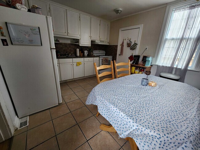 Photo - 244 Sydenham St Unit 1