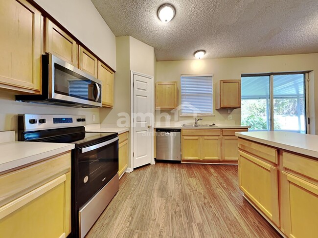 Photo - 8881 Shindler Crossing Dr