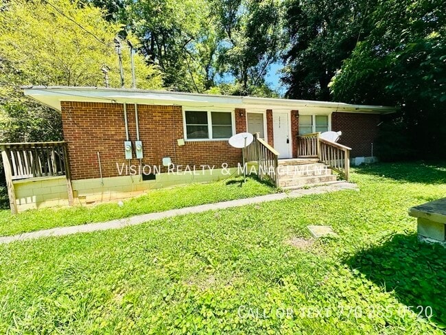 Photo - 2BD 1BA Duplex Unit East Point Unit 2956 Jones St