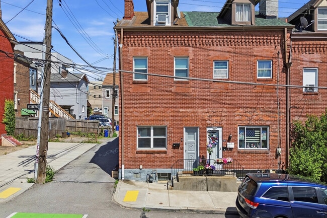 Photo - 111 Pearl St
