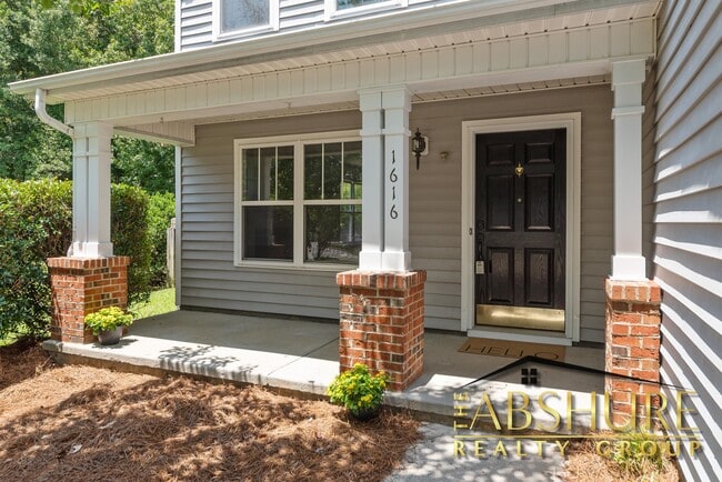 Photo - 1616 Southcross St