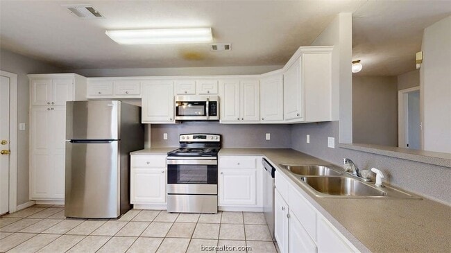 Photo - 2404 Trace Meadows