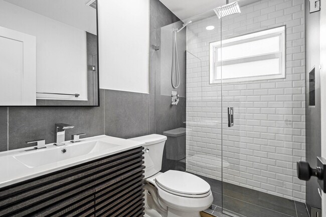 Photo - 1303 White Pine Dr
